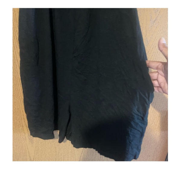 NWOT SOFT CUTE ROMPER WITH POCKETS! - Picture 4 of 5